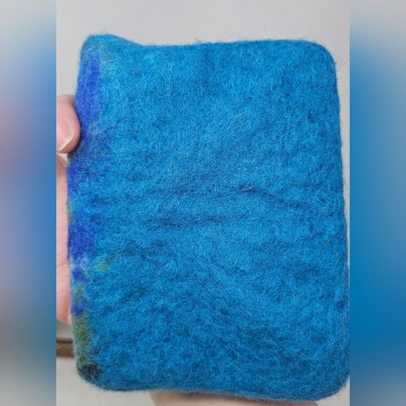 Handmade Felt Wool Coin Purse Zip Closure With Leaf Flap Teal NWOT - Picture 5 of 14